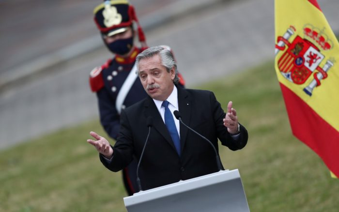 ‘Mexicanos salieron de los indios’ y ‘brasileros de la selva’, dice presidente Alberto Fernández