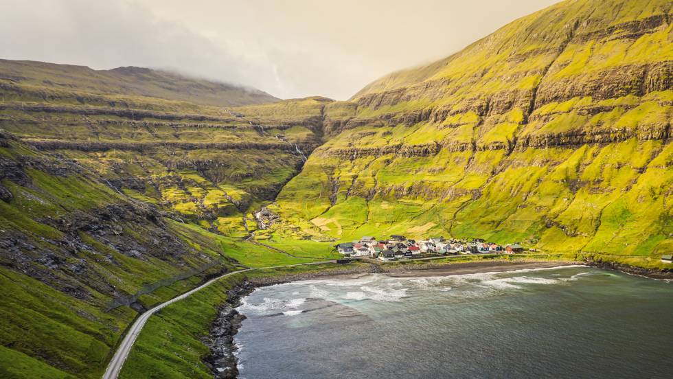 Tjornuvik Fjord, en la isla de Streymoy, en el archipiélago danés de las Feroe.