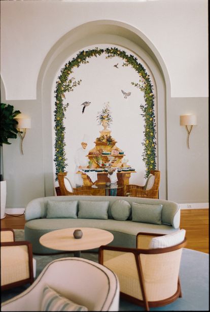 Los modernos interiores diseñados por Patricia Anastassiadis conviven con el estilo mediterráneo clásico de este hotel inaugurado en 1870.