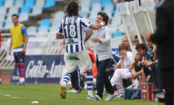 Abreu se abraza a Lillo