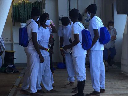 Los migrantes recién llegados al 'Geo Barents'.