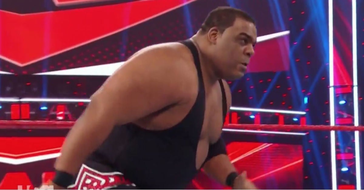 WWE-Keith-Lee-WWE-Raw-Breaks-Ring