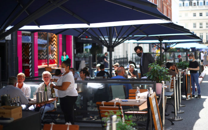 Reino Unido reporta mayor alza diaria de casos de Covid desde el 19 de febrero