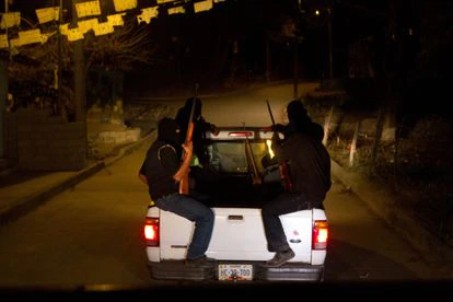 Pobladores del Municipio de Ayutla de los libres en Guerrero, México. combaten por mano propia  al crimen organizado en su región.