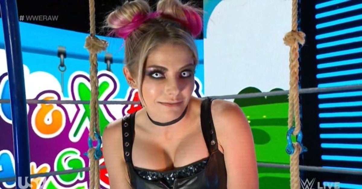 WWE-Alexa-Bliss-Lily-Muñeca WWE-Alexa-Bliss-Lily-Muñeca