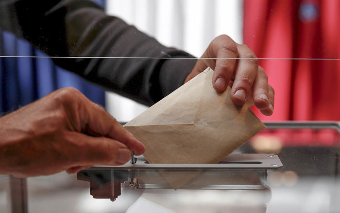 La extrema derecha francesa consigue débiles resultados en las elecciones regionales