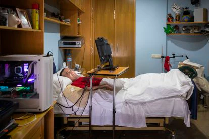 Rafa Botella, tetrapléjico, reclama su derecho a morir dignamente. 
