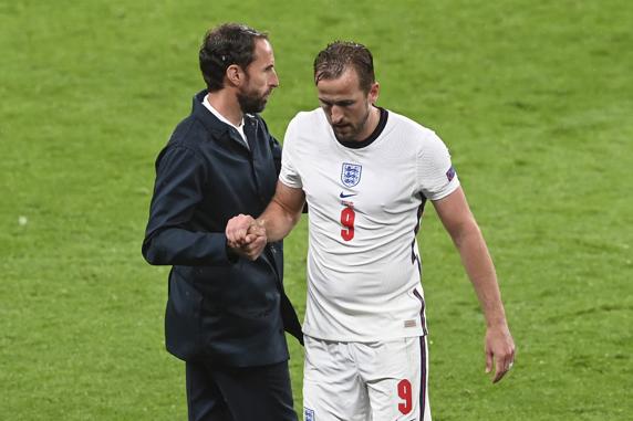 Harry Kane buscará estrenarse contra Alemania en octavos de final
