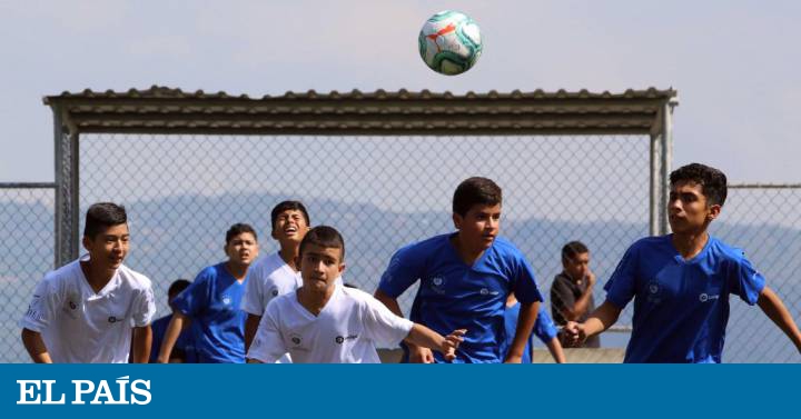 Fútbol y valores contra la violencia en El Salvador