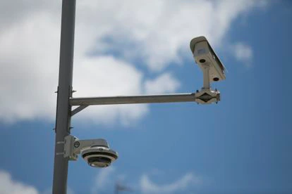 Una de las cámaras de vídeovigilancia instaladas en el centro de Las Rozas.