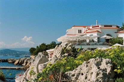Vista de la parte trasera del Hôtel du Cap Eden Roc, ubicado en la riviera francesa.
