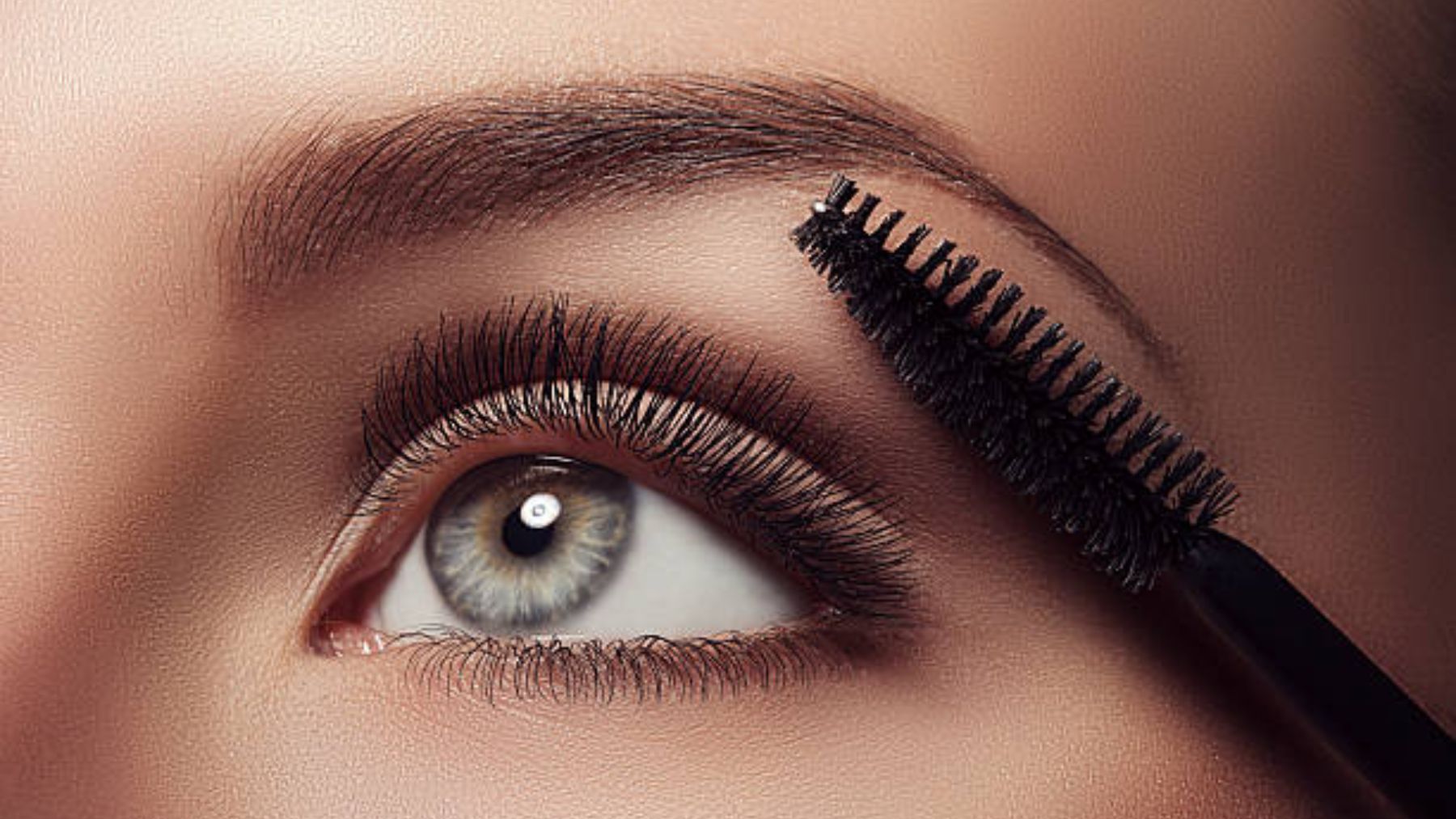 Cómo rellenar las cejas para un resultado profesional