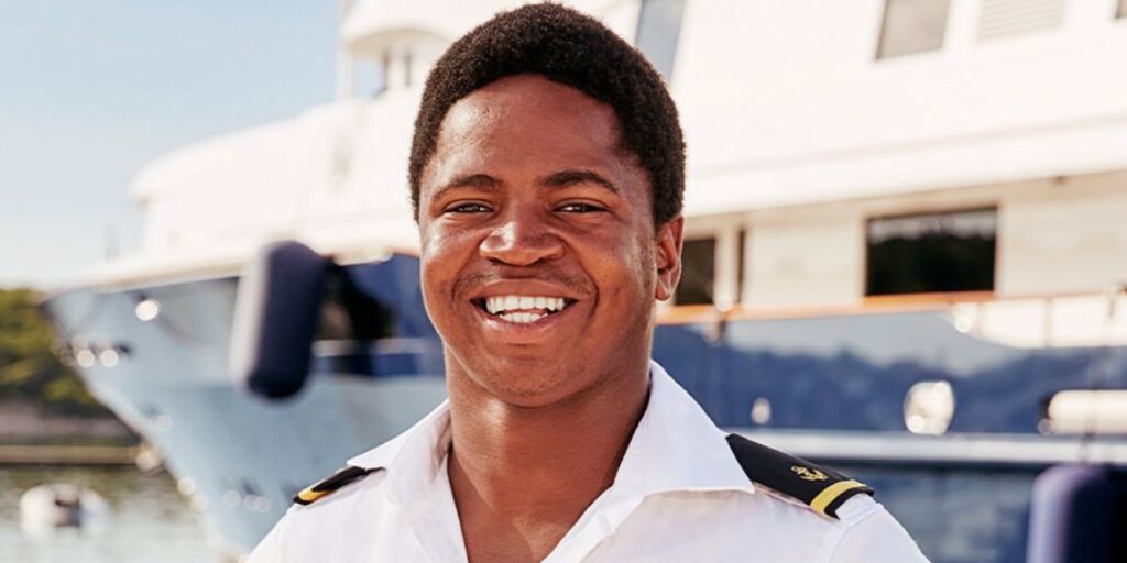 Debajo de la cubierta Med: Todo lo que sabemos sobre los Dempers de Mzi 'Zee'