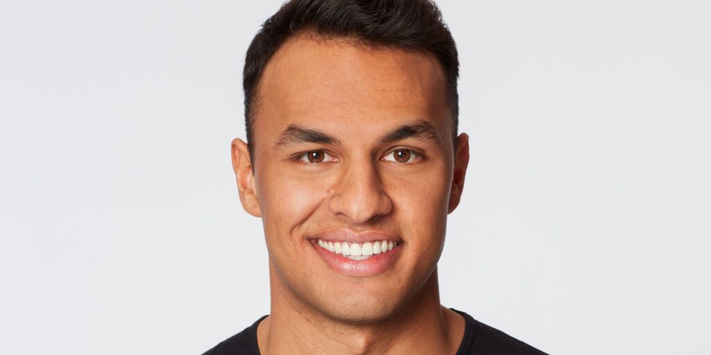 Despedida de soltera: edad de Aaron Clancy, Instagram, trabajo, ciudad natal y más