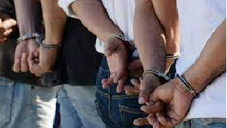 Detienen a tres sujetos en casilla del CBTIS de San Jun del Río, eran de otro estado y alteraban el orden