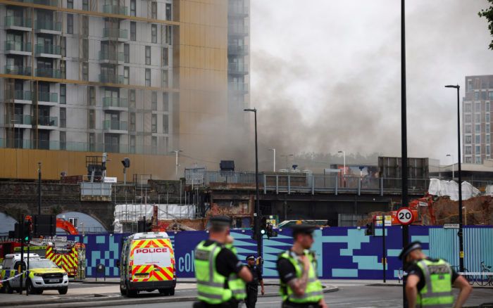 Dos heridos tras incendio en estación del Metro de Londres | Videos