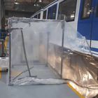 Trabajos para quitar el amianto de un vagón del suburbano, en una imagen de archivo. METRO DE MADRID