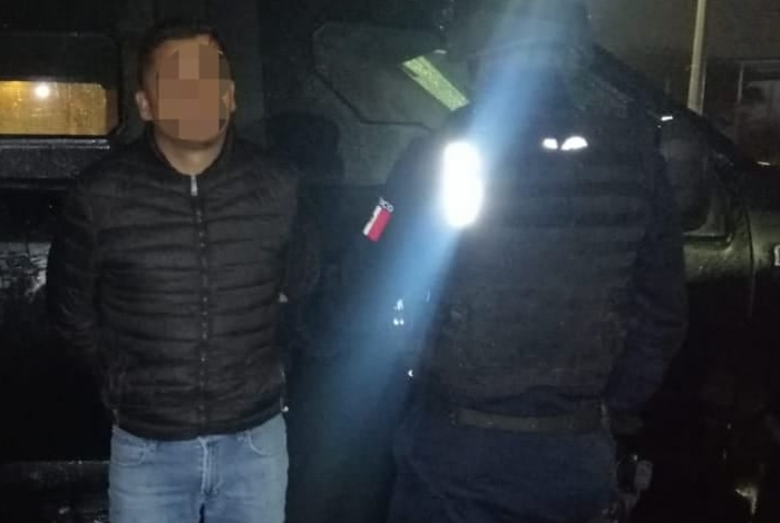 Golpea salvajemente a su pareja sentimental, sujeto detenido en San Juan del Río
