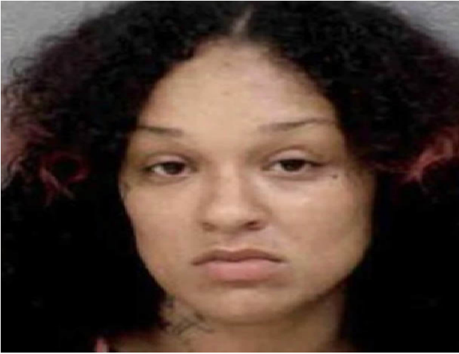 Madre provoca muerte de su hija, la obligó a permanecer de pie tres días, como castigo