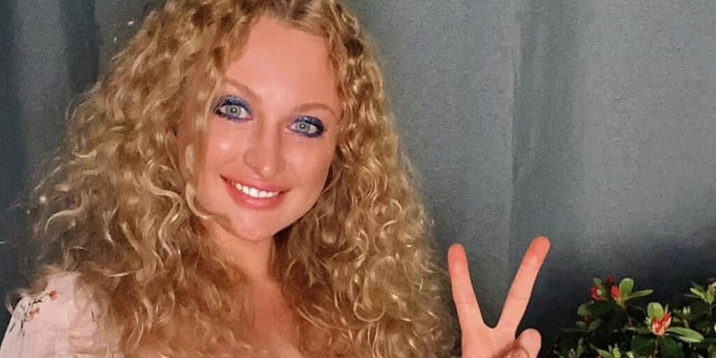 Novio de 90 días: Natalie alcanza un nuevo récord con filtros en un video extraño