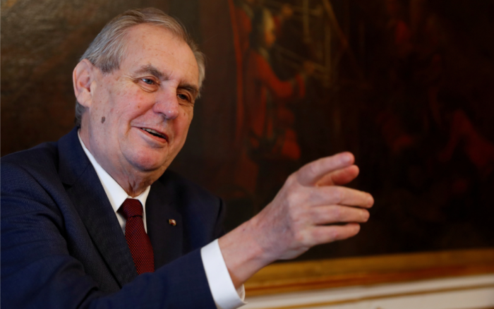 Personas transgénero son repugnantes, afirma presidente de República Checa