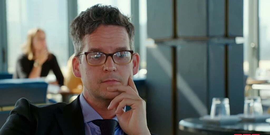 Prometido de 90 días: Tom Brooks arrastrado por crear una cuenta de viajes IG