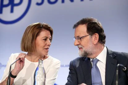 María Dolores de Cospedal y Mariano Rajoy durante la Junta Directiva Nacionanal del PP, el 11 de junio de 2018.