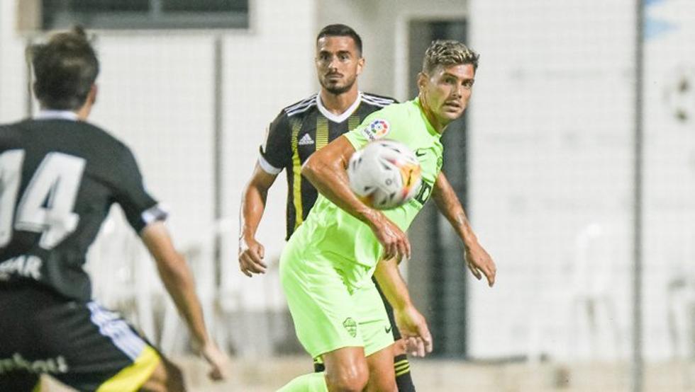0-2: El Elche tropieza ante un sólido Real Zaragoza