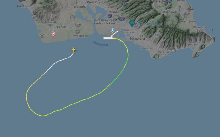 Avión de carga Boeing 737 ameriza de emergencia frente a Honolulu