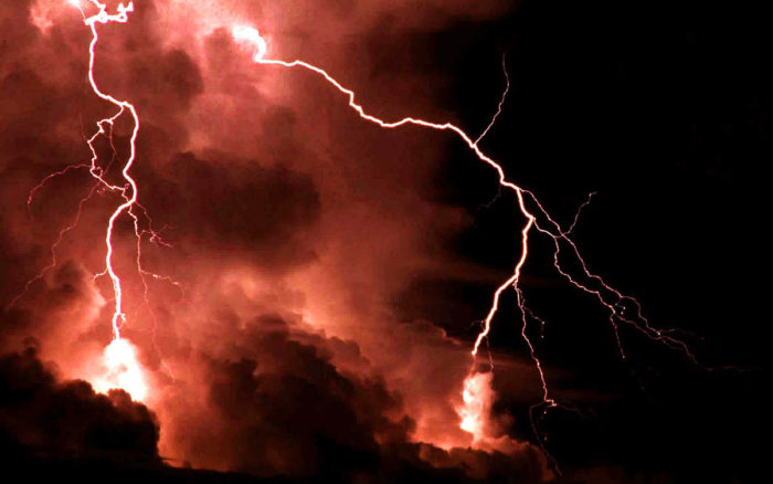 Mueren cerca de 60 personas por el impacto de rayos en el norte de India | Videos