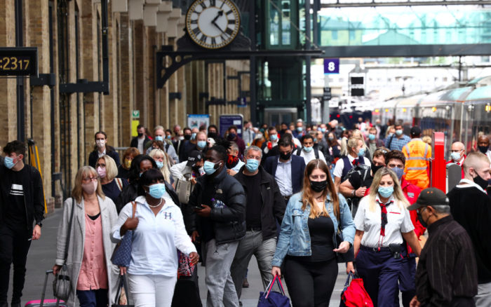 Inglaterra levantará las restricciones por Covid el 19 de julio