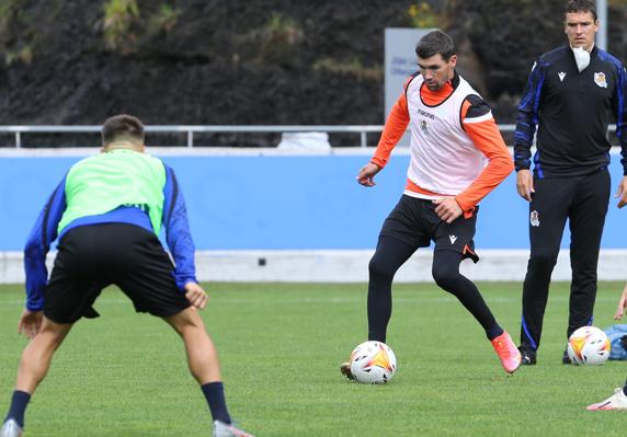 Ryan, en su primer entrenamiento como jugador de la Real