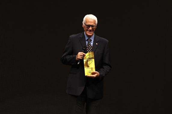 Lolo Sainz tras recibir su galardón