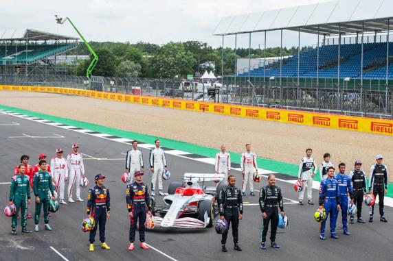 La F1 presenta su nuevo modelo de coche para 2022 con todos los equipos de la parrilla