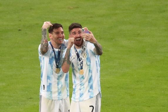Messi y De Paul, celebrando la conquista de la Copa América