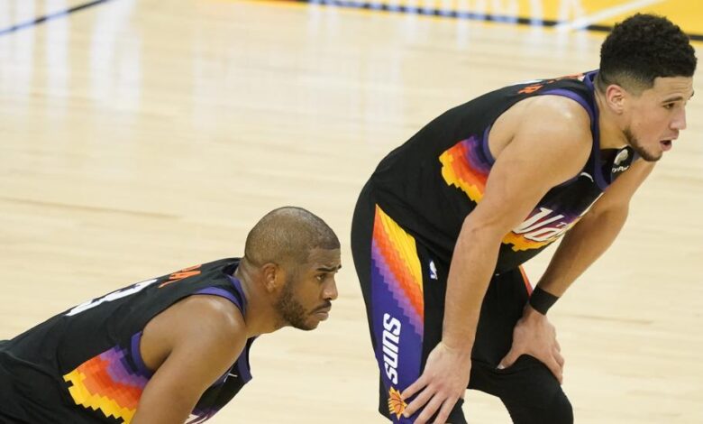 Paul y Booker se lamentna tras una ocasión perdida.