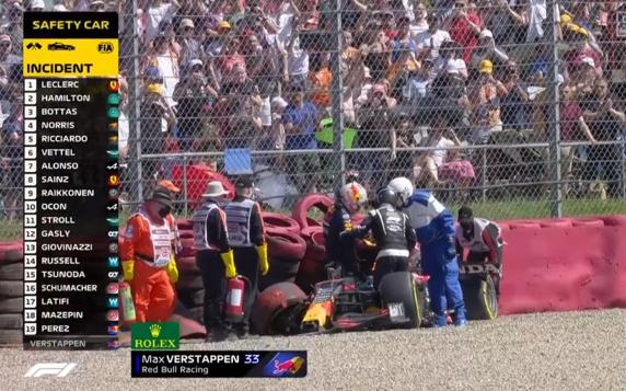 Por suerte, Verstappen salió por su propio pie del coche