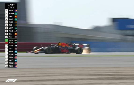 Hamilton se tocó con Verstappen y Max se fue contra el muro en Copse en la vuelta 1 del GP de Gran Bretaña de F1 2021