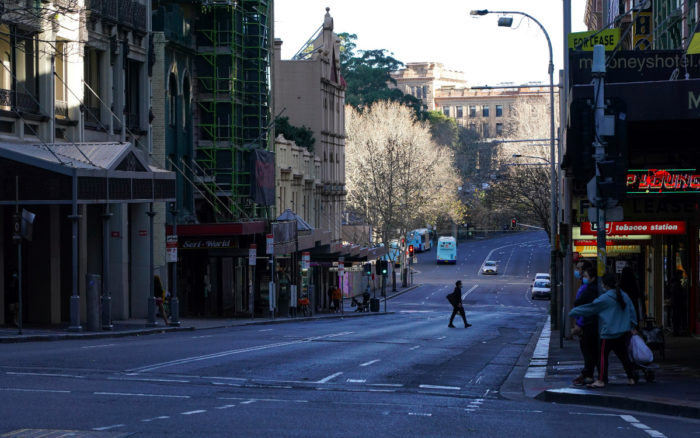 Bajo bloqueo, Australia reporta aumento preocupante de casos Covid-19