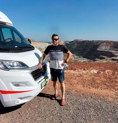 José Luis Villares, presidente de la Club Autocaravanista del Principado de Asturias (CAPA), en las minas de Riotinto (Huelva).
