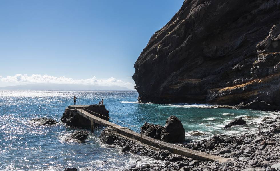 El embarcadero de la playa de Masca, la meta tras cinco kilómetros de descenso.
