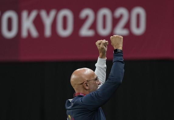 Luis de la Fuente celebra el triunfo de la Rojita