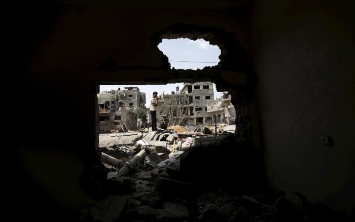 Israel bombardea posiciones de Hamás en Gaza tras el lanzamiento de globos incendiarios