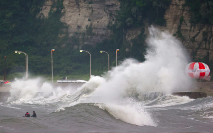 La tormenta tropical Nepartak podría tocar tierras japonesas este martes
