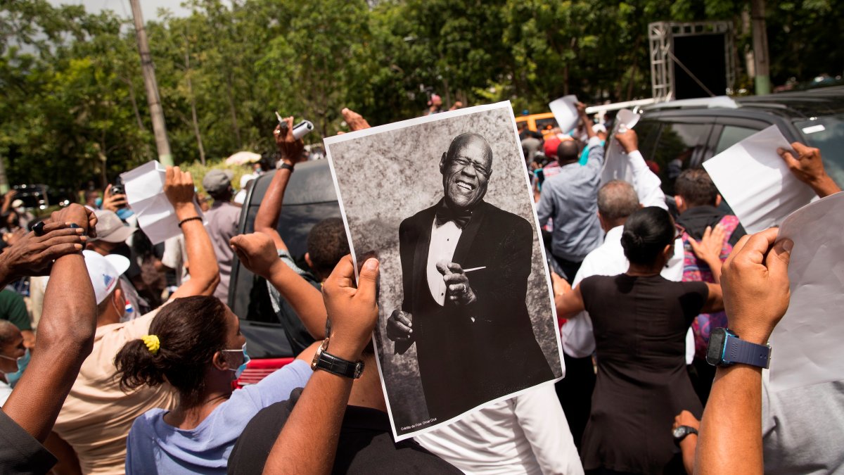 Adiós a Johnny Ventura: así fue la multitudinaria despedida al merenguero dominicano
