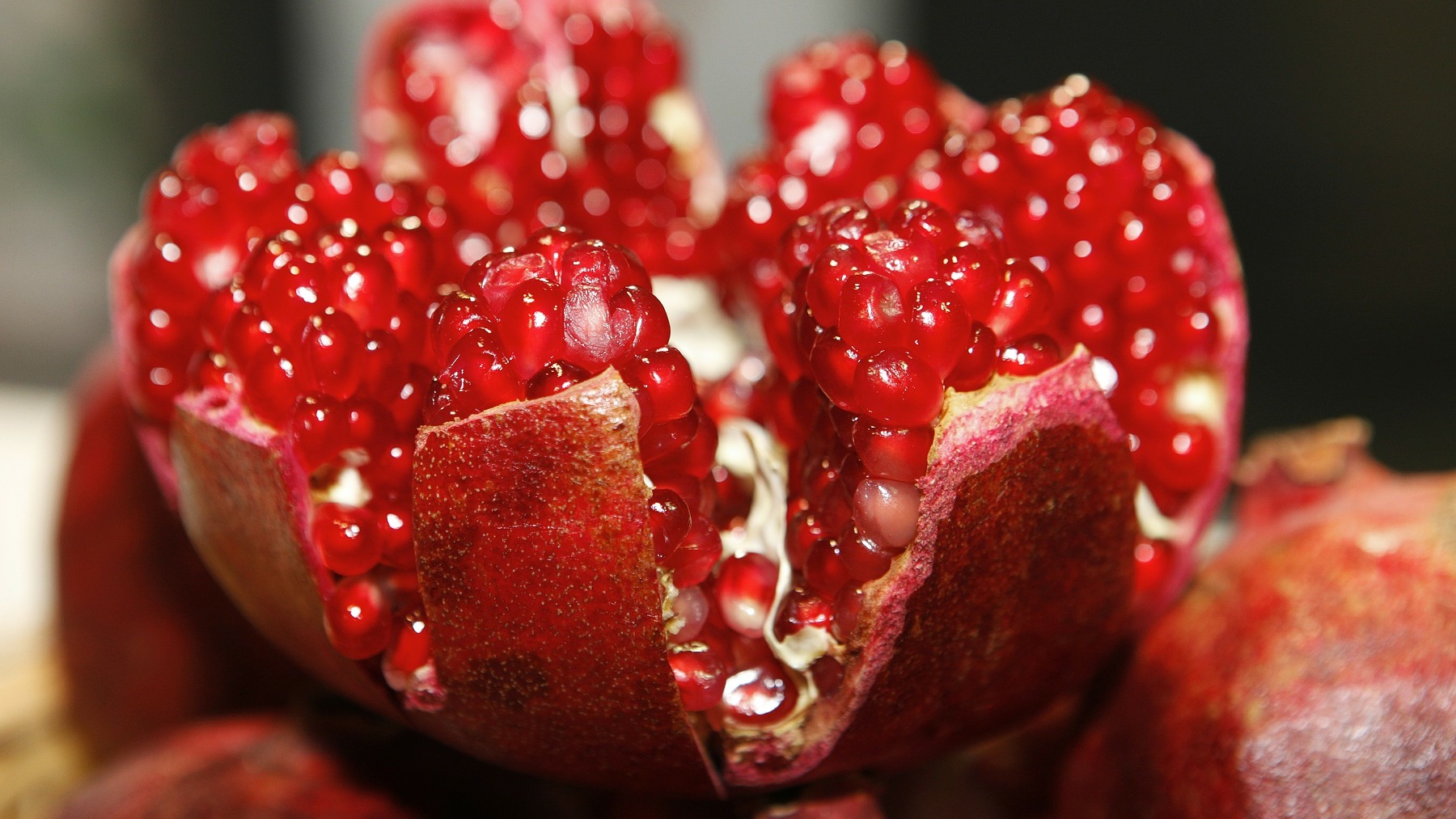 Batido de granada y plátano, tu gran aliado para cuidarte en verano