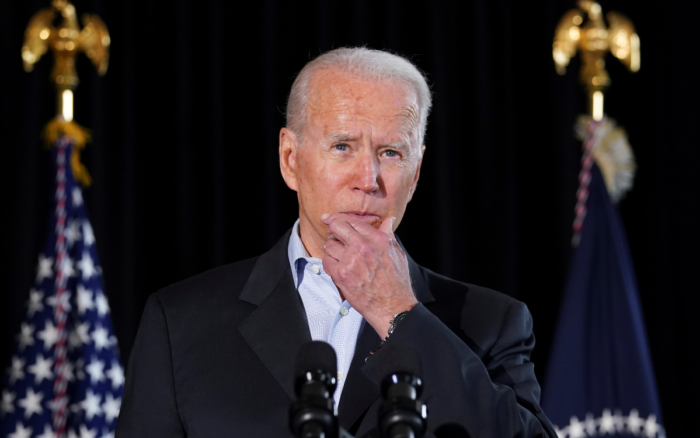 Derrumbe Miami | Biden se reúne con familiares; continúan 145 personas desaparecidas