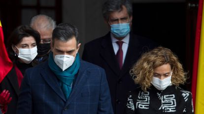 En primera fila, Pedro Sánchez, Meritxell Batet. Detrás, Pilar Llop; Juan José González Rivas y Carlos Lesmes, en la celebración del Día de la Constitucioón, en diciembre pasado.