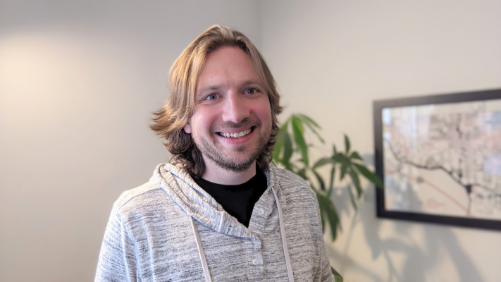 El CEO de Draft.dev, Karl Hughes, sobre la importancia de utilizar expertos en marketing para desarrolladores