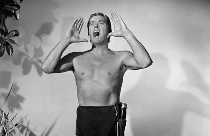 El actor Johnny Weissmuller en la piel de Tarzán, en un fotograma de 1940.